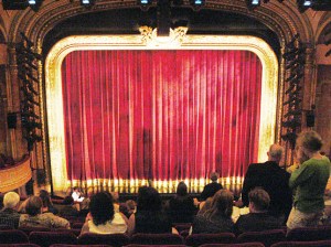 Al_Hirschfeld_Theatre_stage_NYC_2007